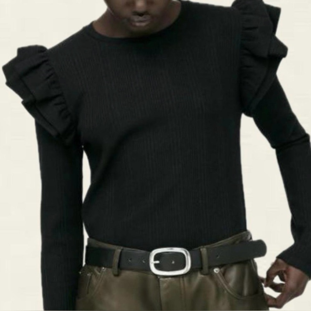 NWT Zara women Black Ruffled Long Sleeve Top